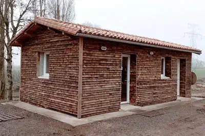 Photo miniature du local en bardage bois