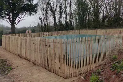 Photo miniature d'une ganivelle de protection d'une reserve d'eau incendie en bâche ou bouillote